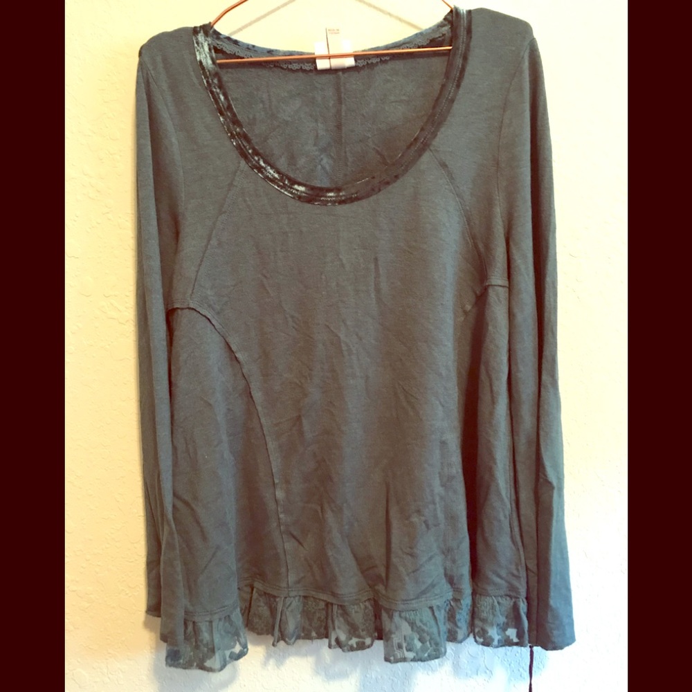 Knox Rose lace shirt